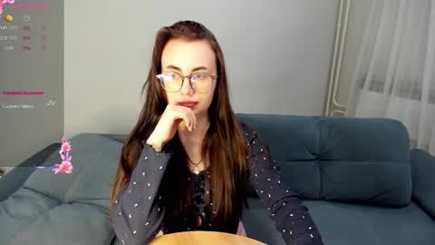 Alice online show from February 21, 6:00 pm