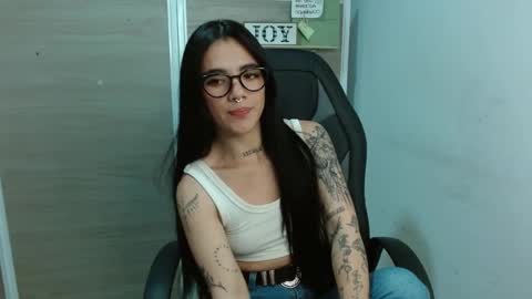 Snapshot of alice_rose5 chatting on September 12, 3:30 am Alice online show from September 12, 3:30 am