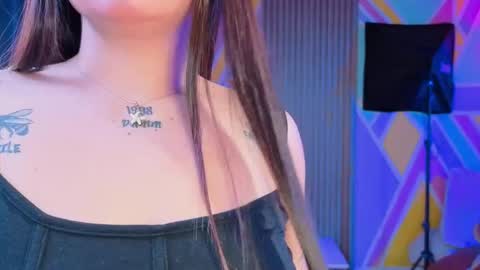 Snapshot of alice_star7 chatting on October 15, 2:18 pm Alice online show from October 15, 2:18 pm