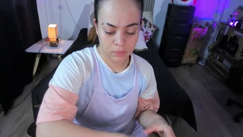 Snapshot of alice_star7 chatting on March 1, 11:50 am Alice online show from March 1, 11:50 am