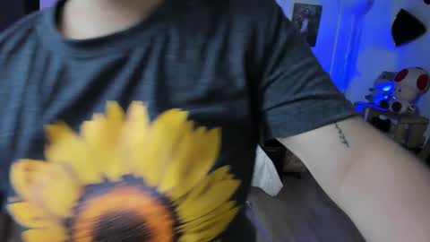 Snapshot of alice_star7 chatting on March 12, 11:22 pm Alice online show from March 12, 11:22 pm