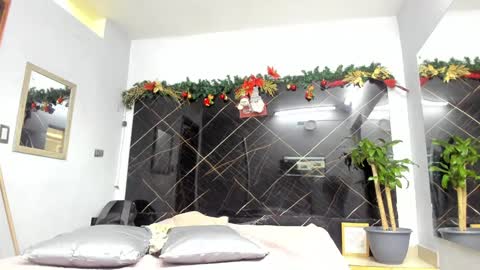 Snapshot of alice_thompsonx chatting on December 5, 11:33 am Alice thompsonx online show from December 5, 11:33 am