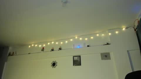 Alice thompsonx online show from December 3, 1:15 am