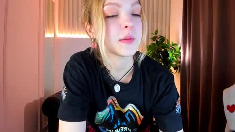 Alice  online show from January 14, 4:18 pm