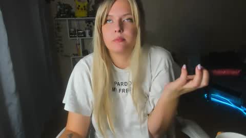 AliceCasey online show from October 16, 9:46 pm