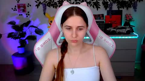alicecharmy online show from April 26, 4:37 pm