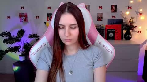 alicecharmy online show from February 18, 3:01 pm