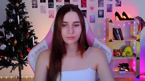 alicecharmy online show from December 16, 1:43 pm