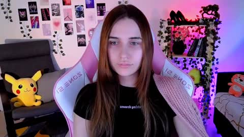 alicecharmy online show from December 11, 2:00 pm