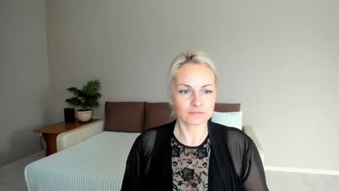 Alicee online show from January 30, 9:15 am