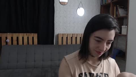 Snapshot of alicee_logan_ chatting on February 23, 1:46 am alicee_logan_ online show from February 23, 1:46 am