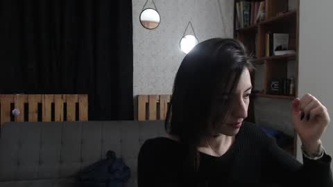 Snapshot of alicee_logan_ chatting on February 8, 1:43 am alicee_logan_ online show from February 8, 1:43 am