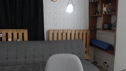 Snapshot of alicee_logan_ chatting on January 14, 2:50 am alicee_logan_ online show from January 14, 2:50 am
