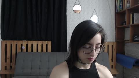 Snapshot of alicee_logan_ chatting on January 28, 1:50 am alicee_logan_ online show from January 28, 1:50 am