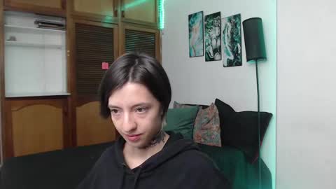 Snapshot of alicee_logan_ chatting on September 11, 2:02 am alicee_logan_ online show from September 11, 2:02 am