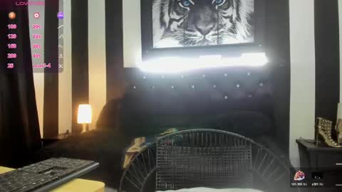 Snapshot of alicee_mature4 chatting on September 14, 1:30 am alicee_mature4 online show from September 14, 1:30 am