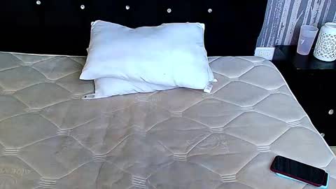 alicee_moonn online show from March 13, 8:34 pm