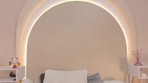 alice online show from March 7, 6:19 pm