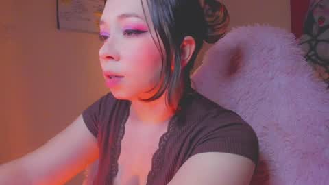 Snapshot of alicefinn chatting on December 19, 10:32 pm Dino nugget online show from December 19, 10:32 pm