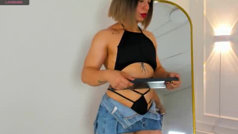 alicefit_212 online show from September 23, 4:45 pm