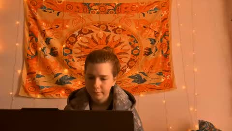 Alice online show from April 17, 6:05 am