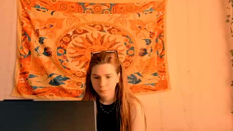 Alice online show from April 15, 5:33 am