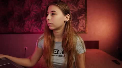 Alice online show from December 1, 3:10 pm