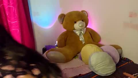 Alicekingdom online show from May 21, 9:21 pm