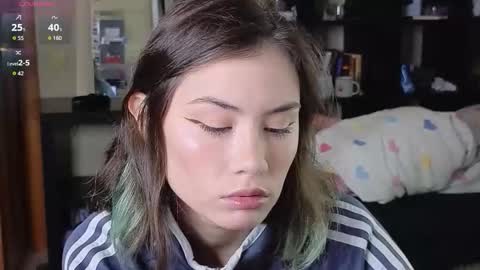 Snapshot of alicekit chatting on September 28, 5:55 pm Alice vacation online show from September 28, 5:55 pm