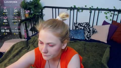Alice online show from September 12, 5:26 pm
