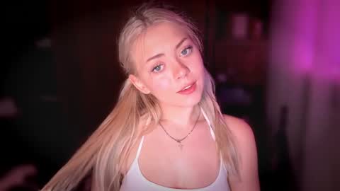 aliceoceaneyes online show from October 30, 4:51 pm