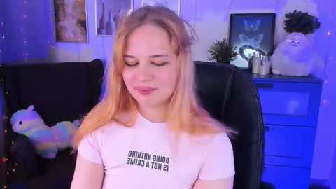 Alice online show from October 25, 9:04 pm