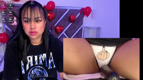 Snapshot of aliceroys chatting on February 3, 1:40 pm Alice online show from February 3, 1:40 pm