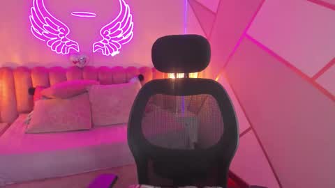 Alice online show from December 2, 1:09 pm