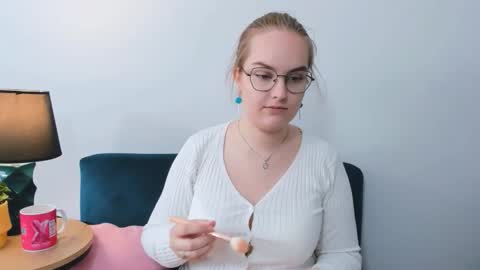 alicesensitive online show from September 19, 11:14 am