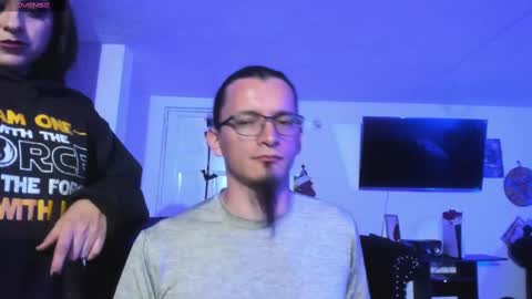 Ms. Alice and Mr. Rabbit online show from January 3, 2:21 am