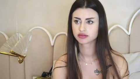 alicevoss online show from October 13, 9:22 am