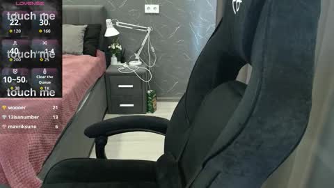 Alice online show from October 4, 1:09 pm