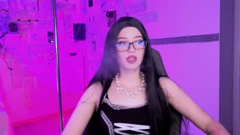 alicewelch_ online show from September 19, 10:52 am