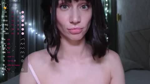 Alice online show from December 15, 8:49 pm