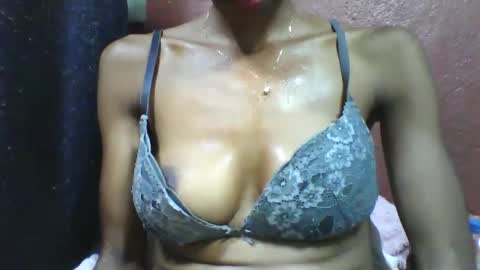 Snapshot of alicia253177 chatting on September 19, 7:56 am alicia253177 online show from September 19, 7:56 am