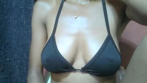 Snapshot of alicia253177 chatting on February 17, 7:37 am alicia253177 online show from February 17, 7:37 am