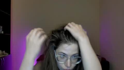Snapshot of alicia_folow chatting on March 11, 3:34 pm Alicia online show from March 11, 3:34 pm