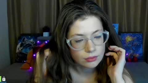 Snapshot of alicia_folow chatting on February 16, 9:27 pm Alicia online show from February 16, 9:27 pm
