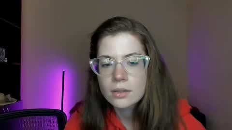 Snapshot of alicia_folow chatting on March 11, 12:28 pm Alicia online show from March 11, 12:28 pm