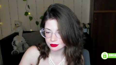 Snapshot of alicia_folow chatting on February 14, 9:24 am Alicia online show from February 14, 9:24 am