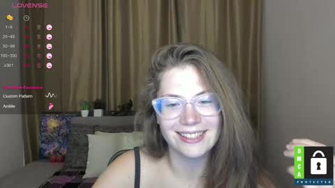Snapshot of alicia_folow chatting on September 13, 5:37 pm Alicia online show from September 13, 5:37 pm