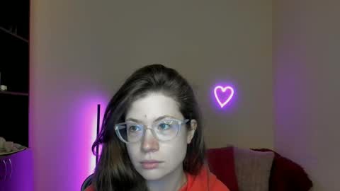 Snapshot of alicia_folow chatting on March 8, 6:21 am Alicia online show from March 8, 6:21 am