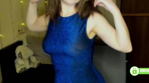 Snapshot of alicia_folow chatting on February 19, 3:50 am Alicia online show from February 19, 3:50 am