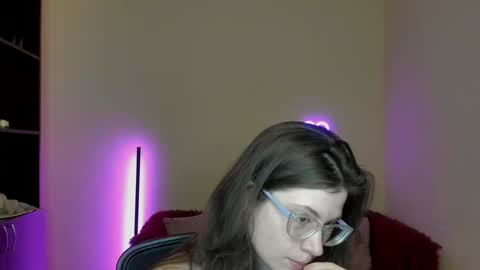 Snapshot of alicia_folow chatting on March 7, 3:49 pm Alicia online show from March 7, 3:49 pm